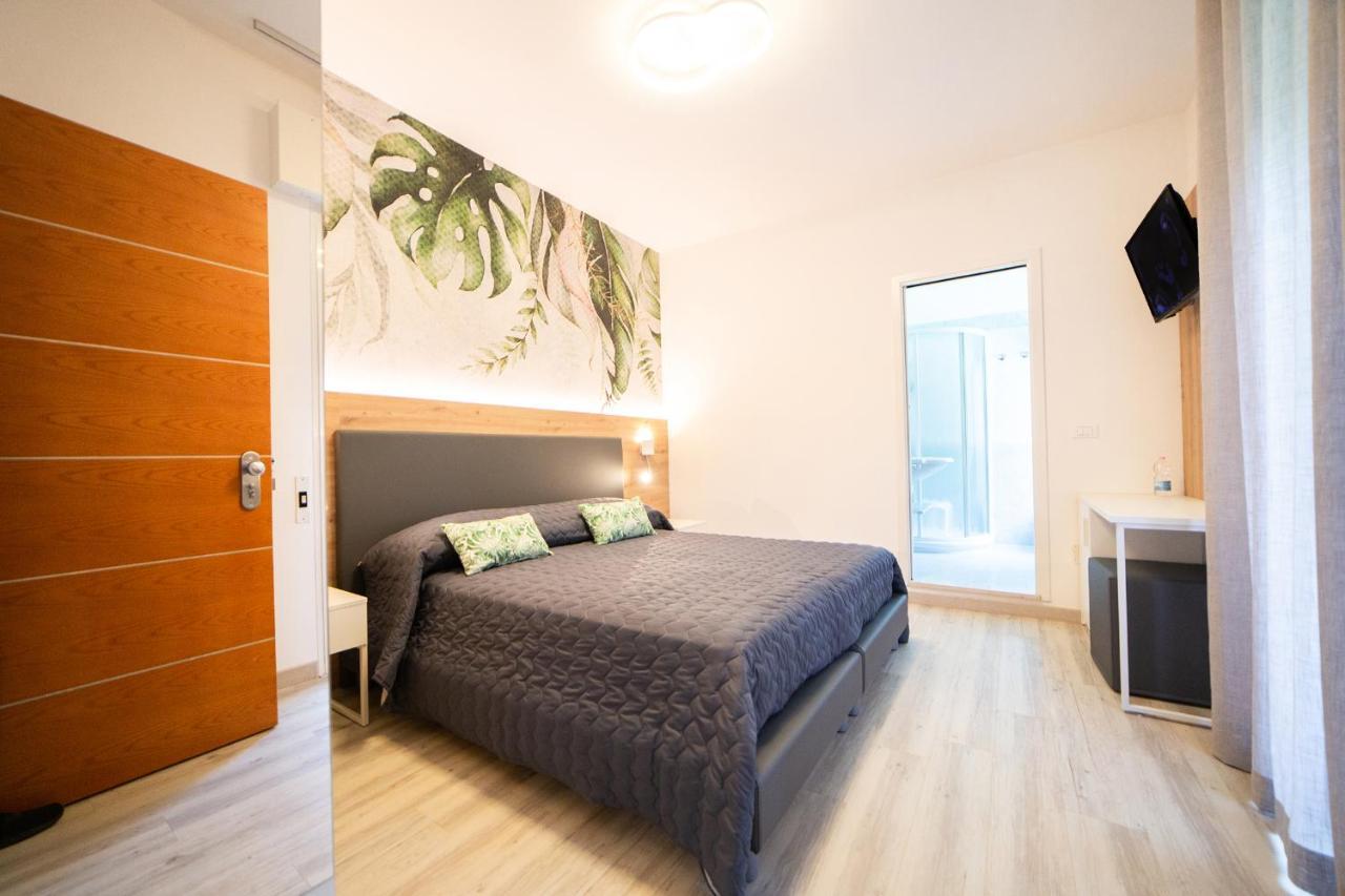 Hotel All'Orologio 3 Stelle Superior Caorle Exterior foto
