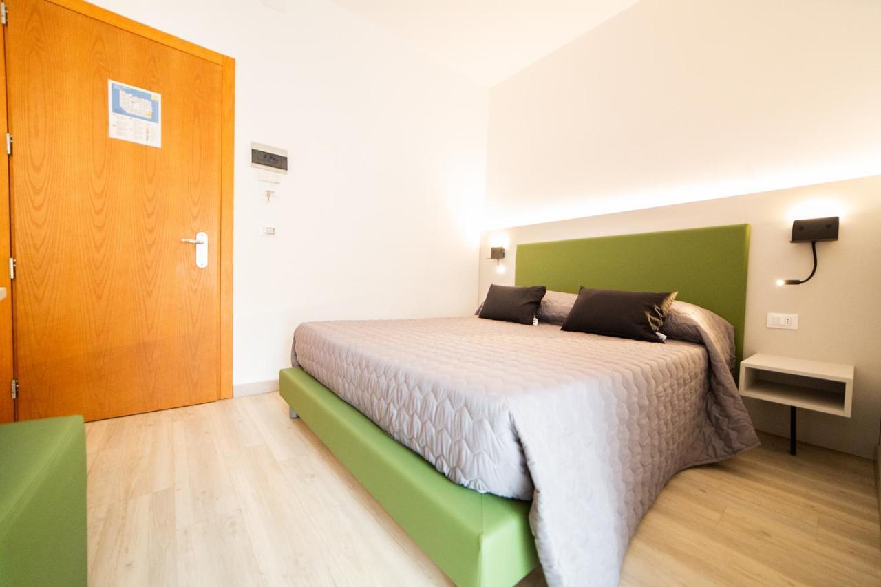 Hotel All'Orologio 3 Stelle Superior Caorle Exterior foto