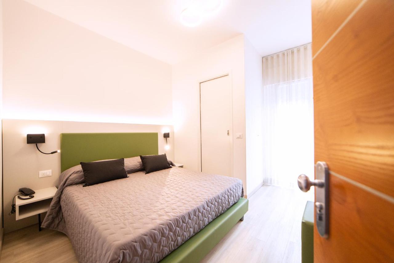Hotel All'Orologio 3 Stelle Superior Caorle Exterior foto