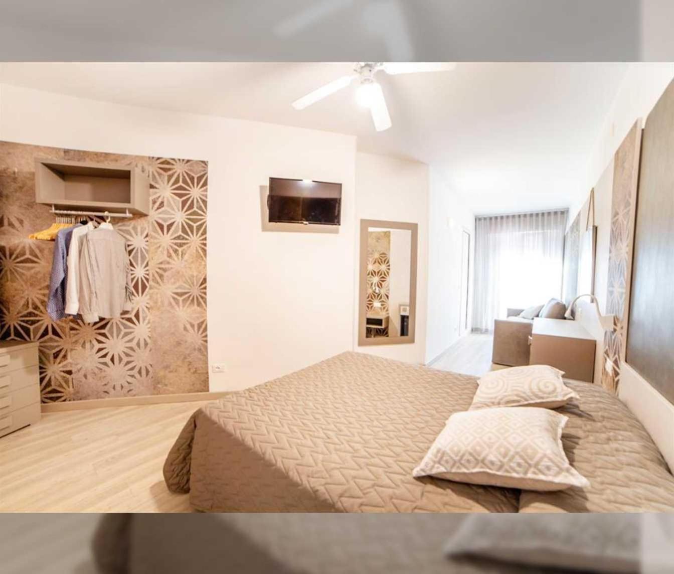 Hotel All'Orologio 3 Stelle Superior Caorle Exterior foto